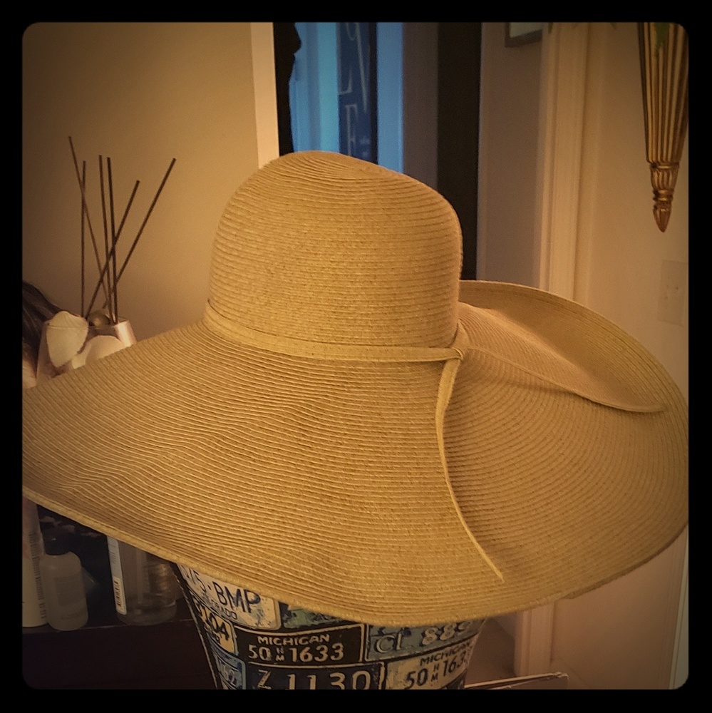 "Sex and the city" style hats.